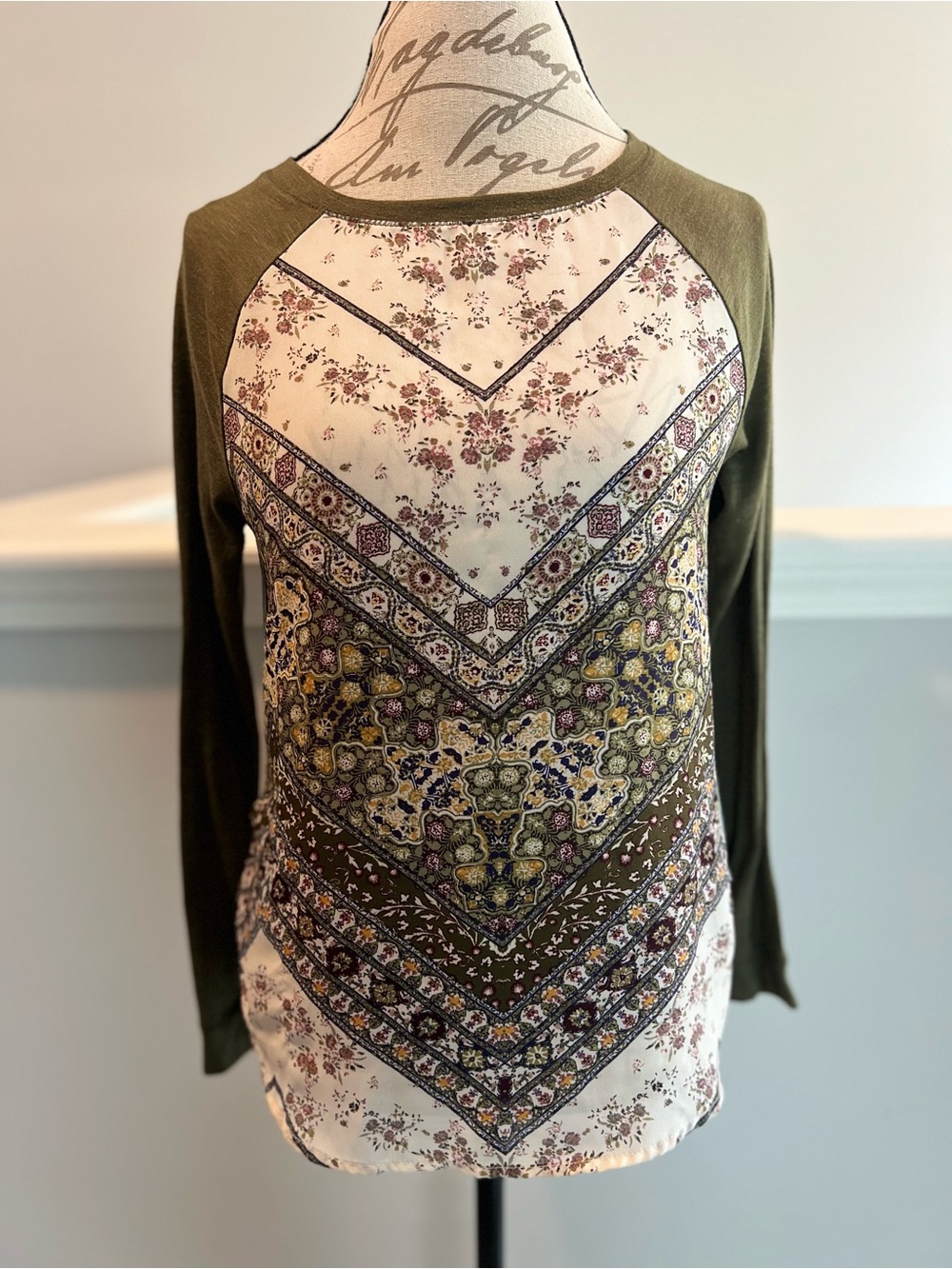 Rewind Boho Floral Scarf Print Raglan Long-Sleeve Top Size Small